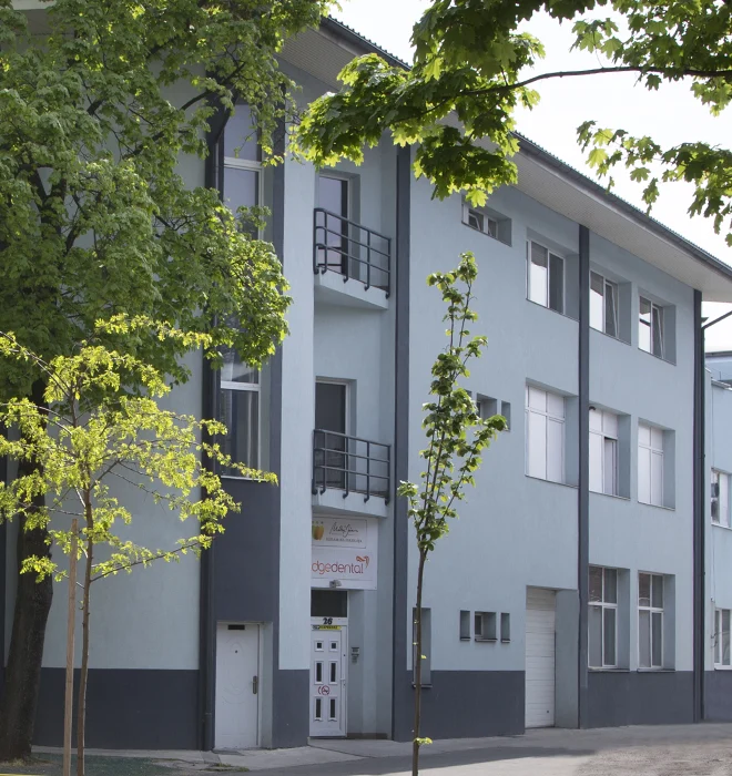 Gebäude des Bridge Dental Labors in der Fehér Straße in Budapest